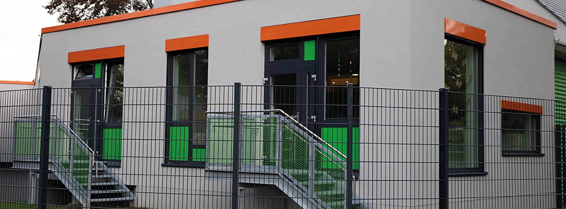 1350x500px-Ostheim-Cologne-Nursery-School-D.jpg
